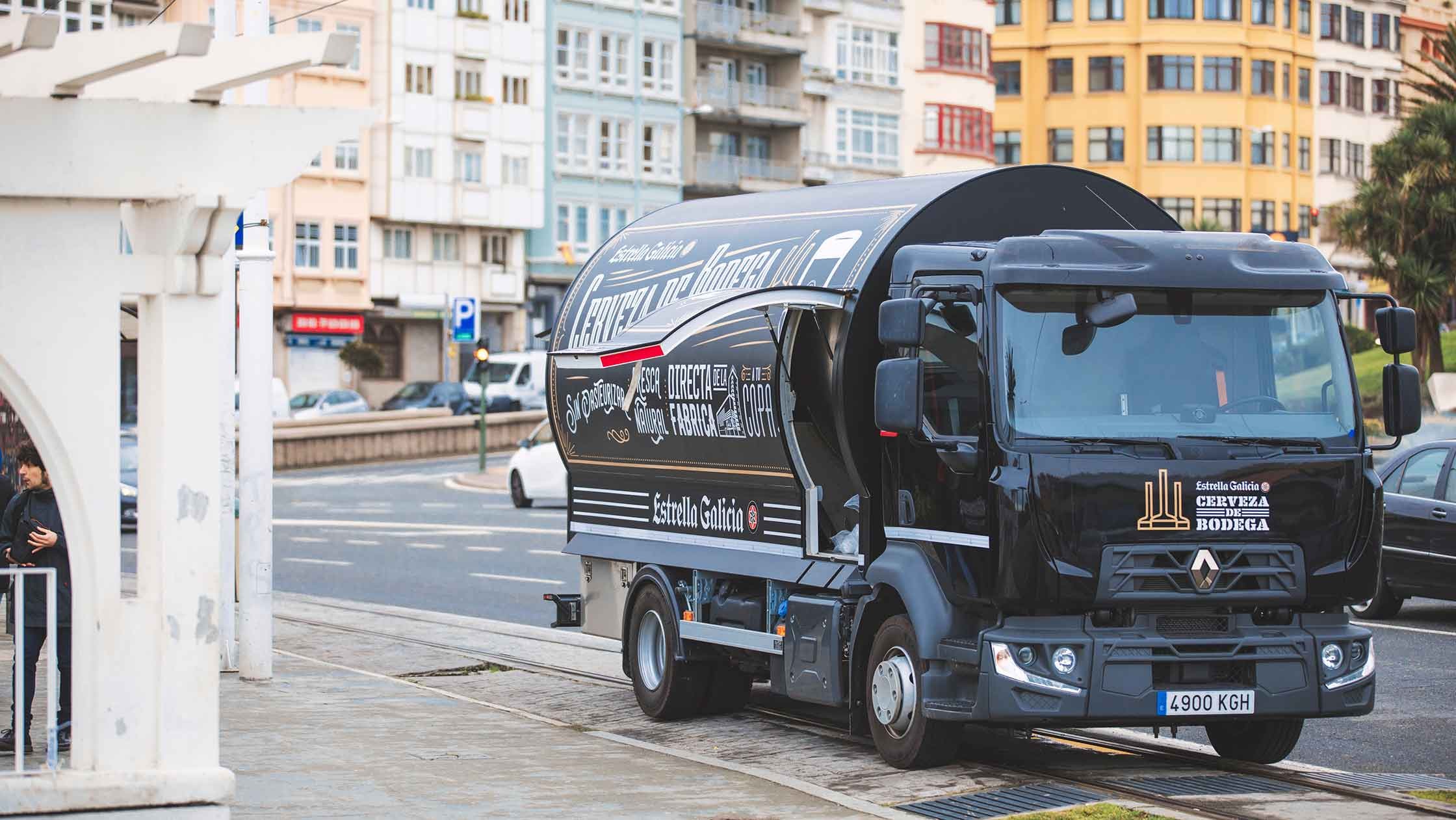 Estrella Galicia beertruck tankbeer